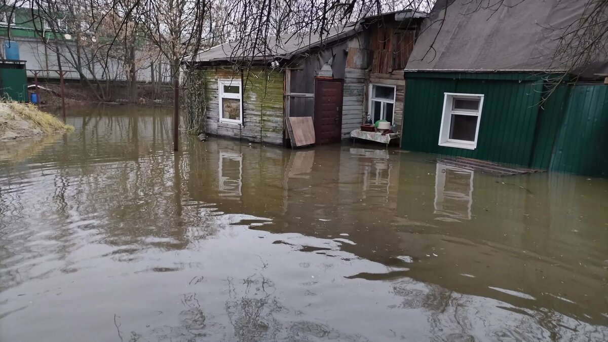 Забытая деревня»: жилые дома на улице Шоссейной в Ростове заливает водой |  RostovGazeta.ru | Дзен