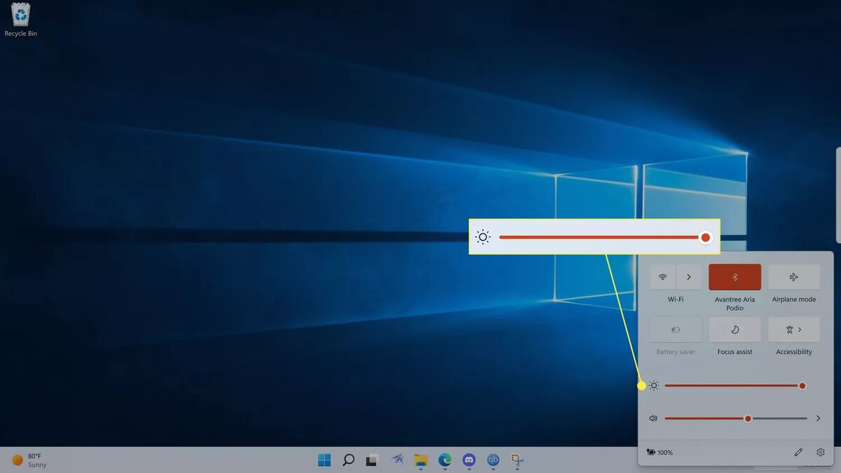Как уменьшить яркость на виндовс 11. Изменение яркости экрана Windows 10. Яркость монитора Windows 10. Яркость экрана виндовс 10. Повысить яркость.