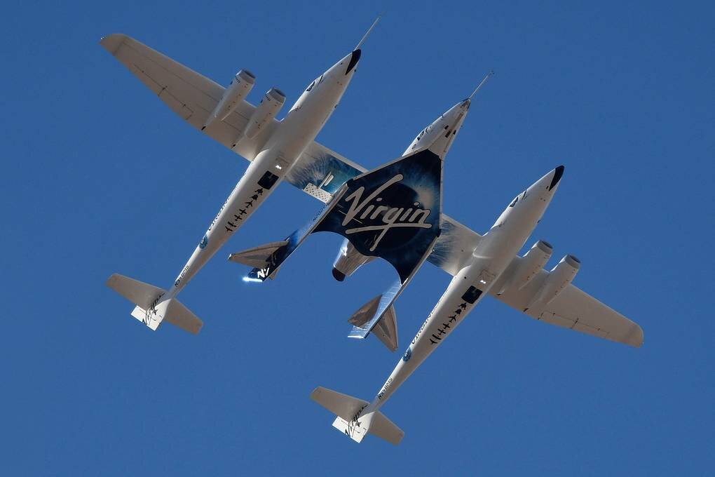 Космический корабль Virgin Galactic SpaceShipTwo © REUTERS/Gene Blevins  
