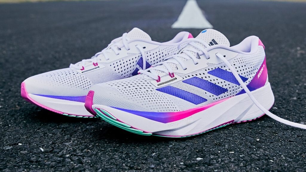 Беговые кроссовки Adidas 2024 для шоссе: обзор всех моделей