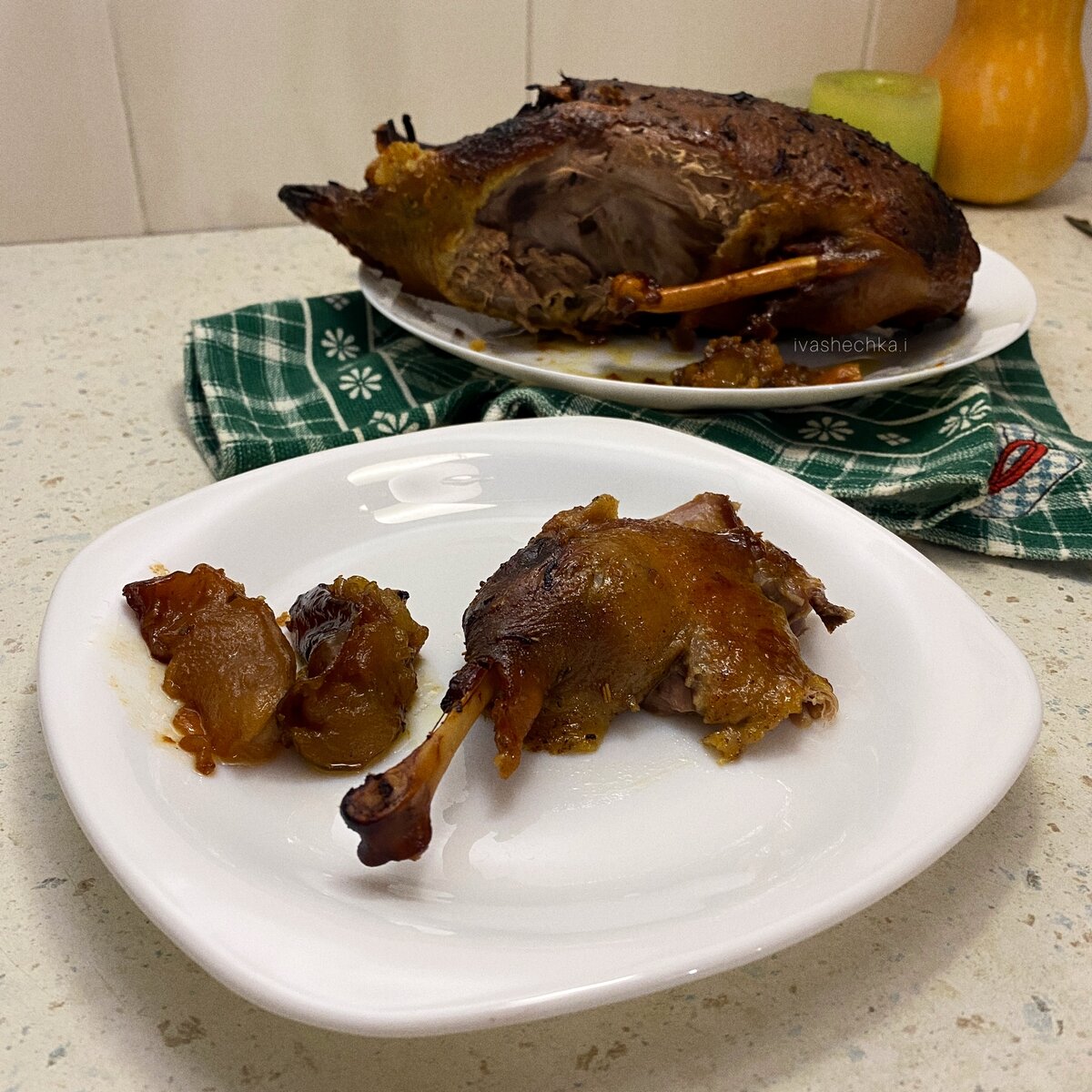 Получается мясо мягкое, сочное, бесконечно вкусное✨