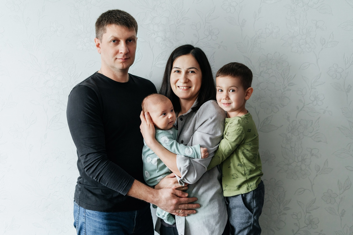 Семейные луки для фотосессии в студии