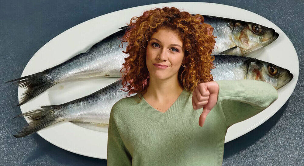 Можно ли заморозить селедку соленую целиком. Рассол для селедки малосольной. Малосольная рыба из дагестана. Упаковка сельди свежемороженой. Рыба в пакете.