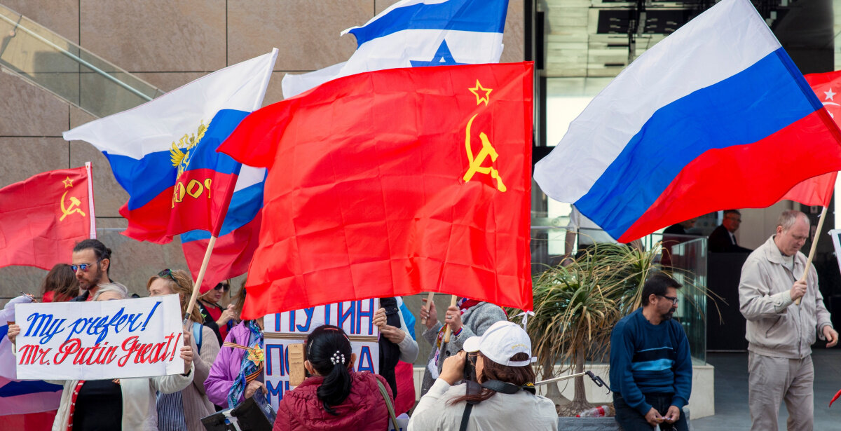 книга либби глисон на разных концах земли. максим куцаев. на разных концах страны. люди на земном шаре. путешествия картинки.