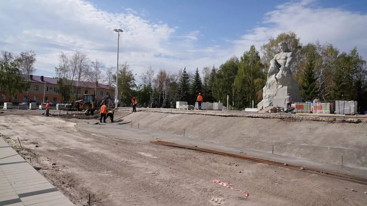     К таким выводам пришла комиссия антимонопольной службы. По её мнению, администрация замешана в сговоре с фирмой, которая за месяц до заключения сделки начала «потирать ручки».