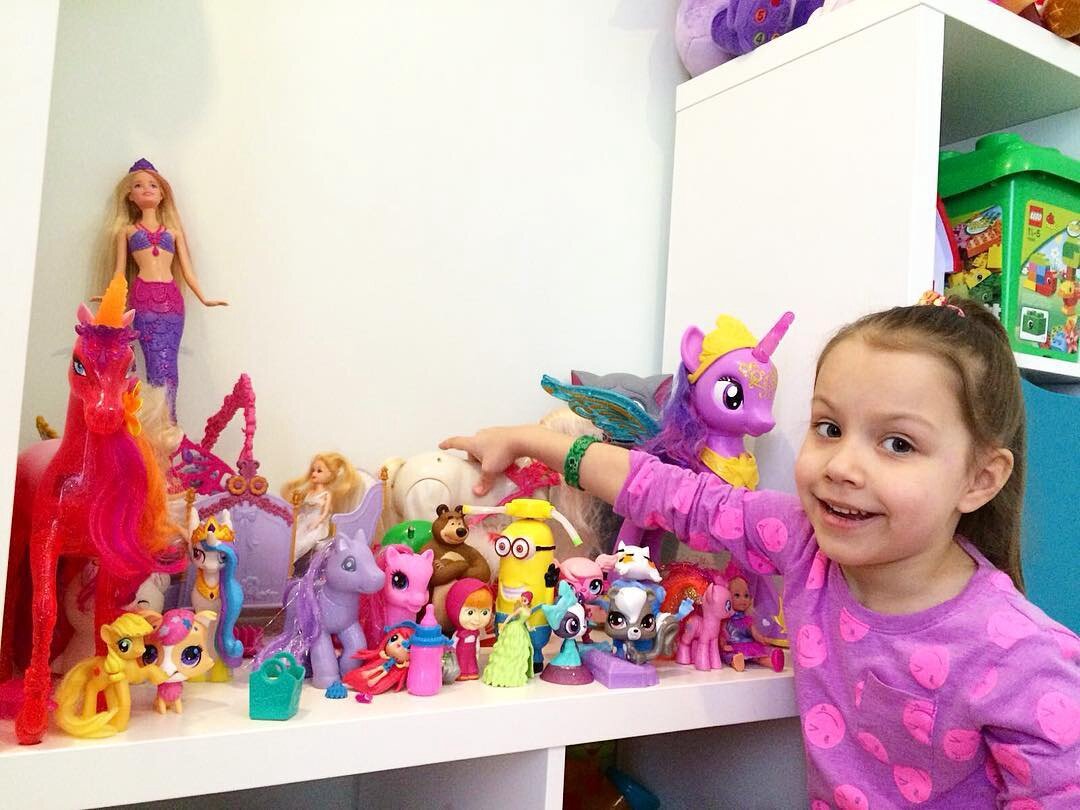    Вика Соловьёва и её Вики ШоуВКонтакте