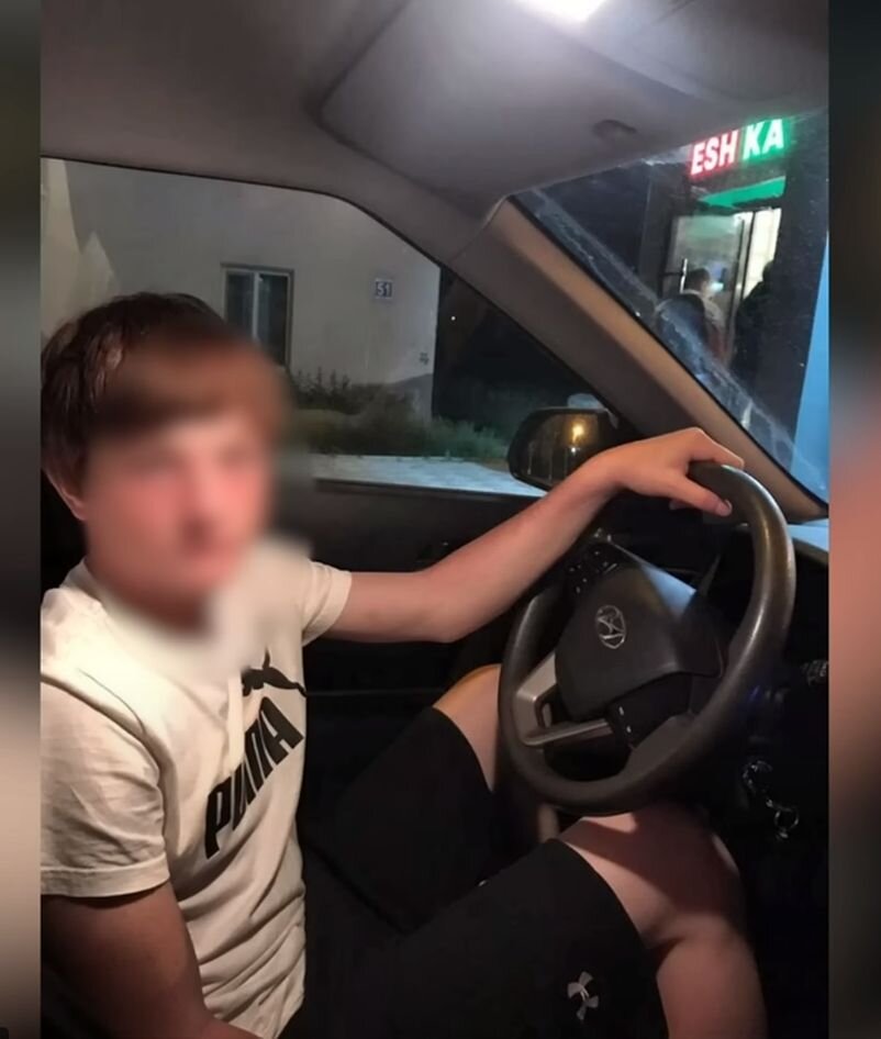 Несмотря на увлечение борьбой и успехи на этот поприще, к технике Сергея тянуло всегда