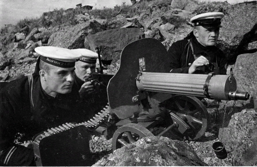 Невероятные подвиги. Моряки Тихоокеанский флот СССР 1945. Морская пехота СССР ВОВ. Краснофлотец 1941. Бескозырка погранохрана НКВД.