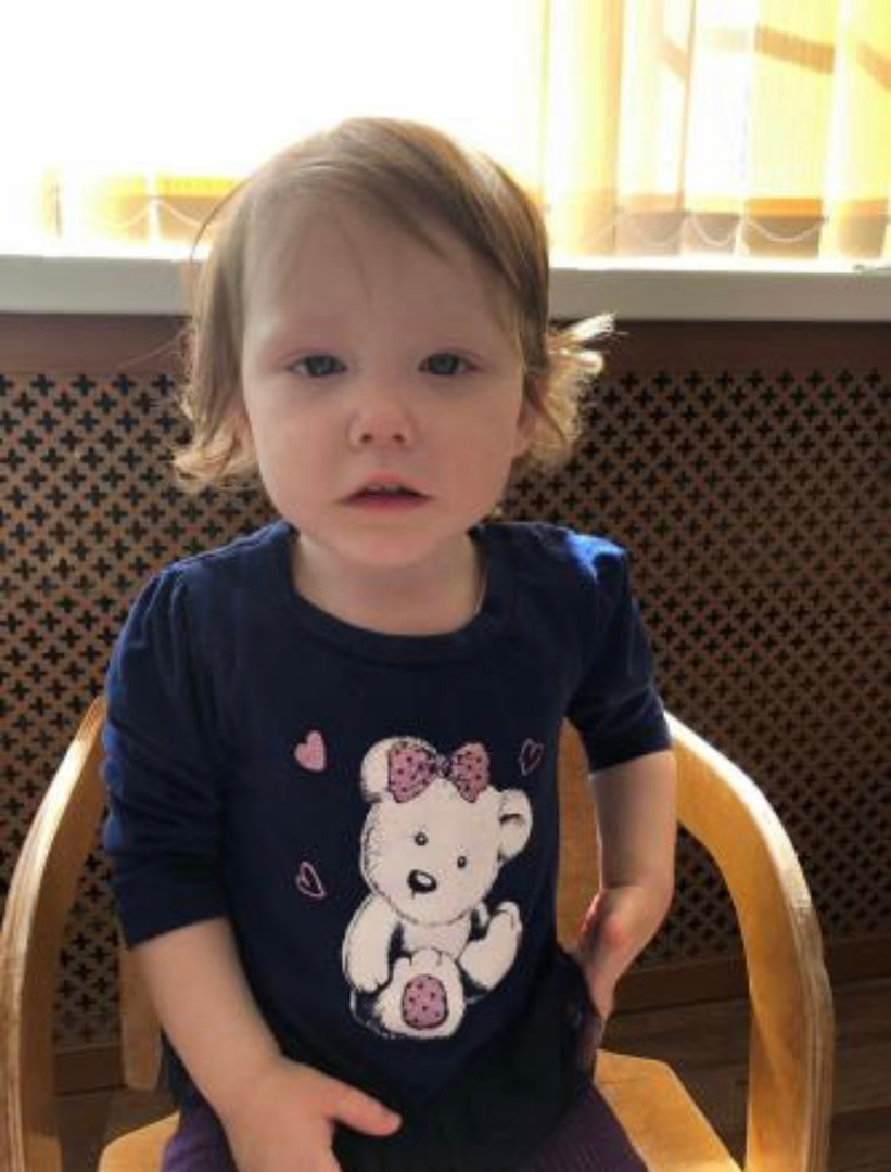 Детские пальцы. Дети 6-7 лет. Подрос мем. Скажите детские годы. Скажите детские годы.