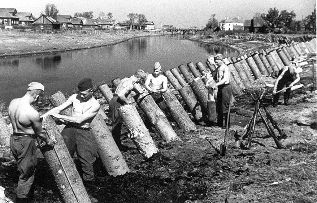 Уровень урала в 1942 году. Блокада Ленинграда Лужский рубеж. Лужский рубеж окопы. Лужский рубеж ВОВ.