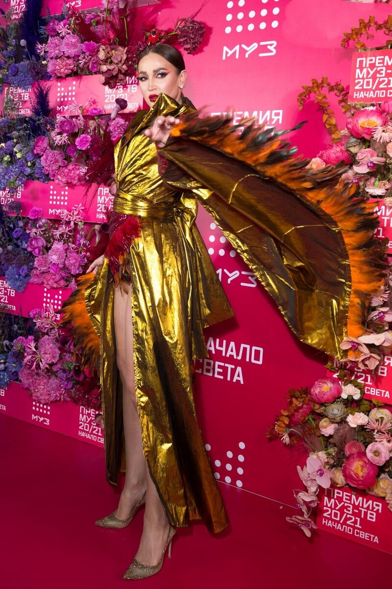 22 года муз тв. прямой эфир группа город 312. наташа королева в кремле ,ягода. муз тв 22 года в эфире. кремль сцена муз тв.