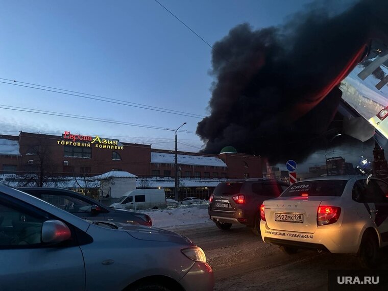 безопасность в такси. правила безопасной поездки. на машине во время карантина. дпс москва карантин. правила безопасности поездки в машине.