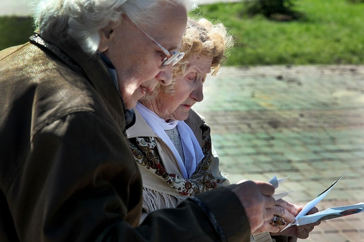 Что ожидает пенсионеров в 2024 году. Пожилые люди. Пенсионер татар информ. Декадник пожилого человека. Пожилые люди Татарстан.