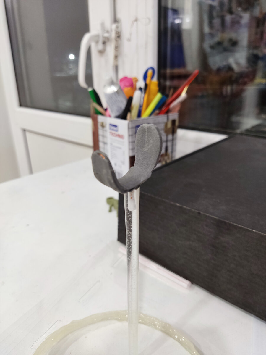 Собираем стекло с палкой -держалкой