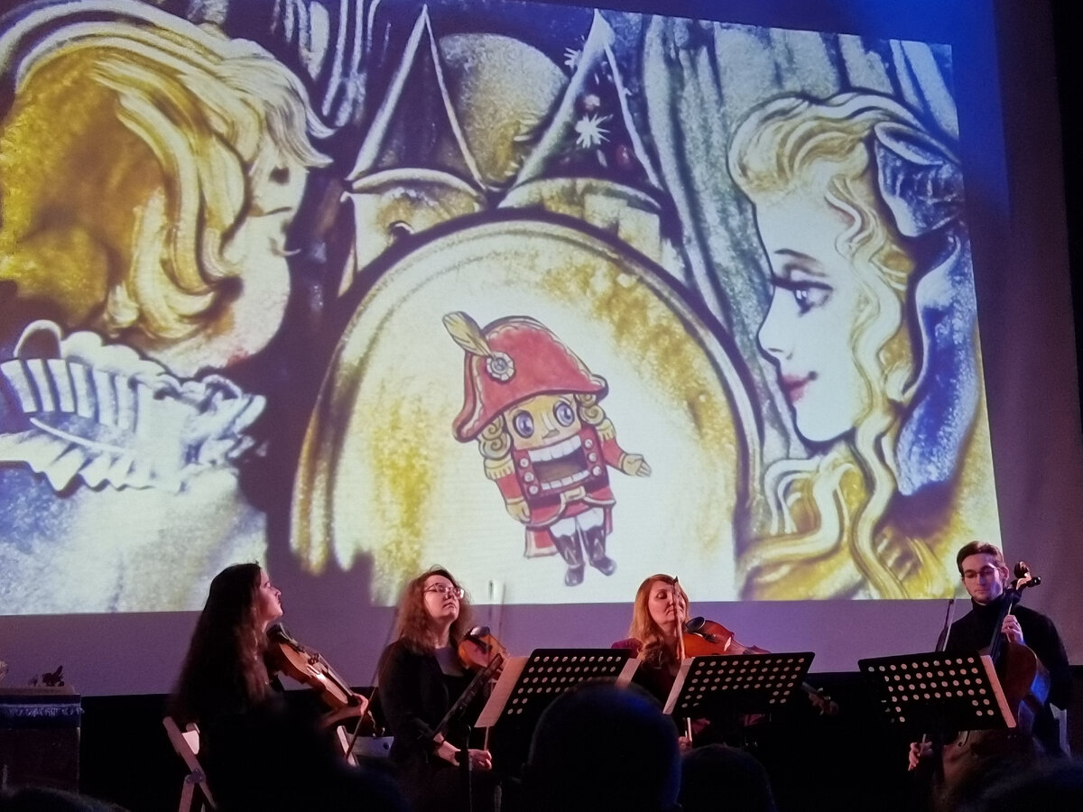 дикие снимки с новогодних корпоративов. новогодняя вечеринка. новогодний сценарий для взрослых. новогодние костюмы для взрослых на корпоратив. новогодний сценарий.