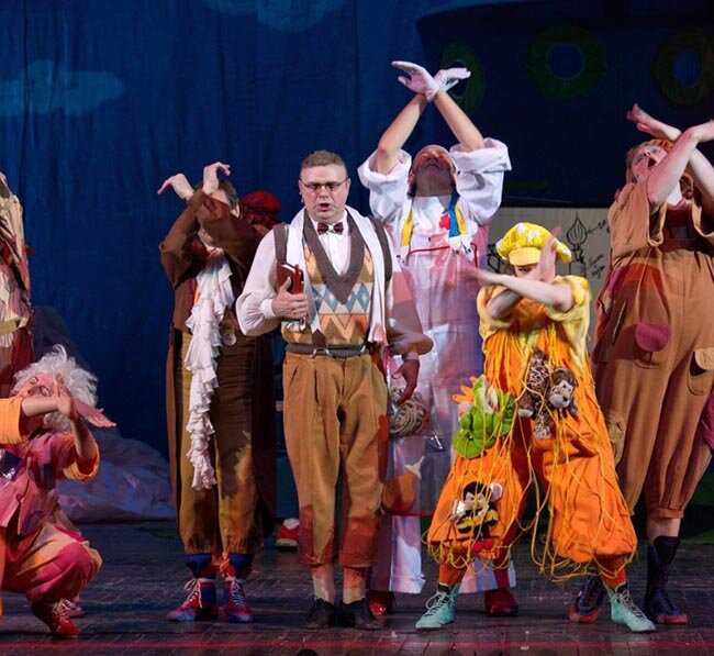 Жанры музыкального театра. Что показывают в музыкальном театре. Жанры музыкального театра. Канкан театр музыкальной комедии. Фиалка монмартра московский театр оперетты.