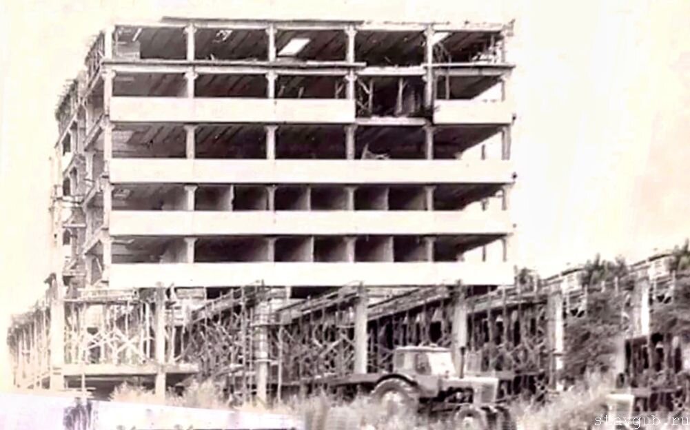 Строительство здания. 1965-1971 гг.