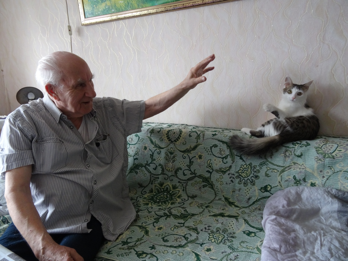 Борис Добротворский и его кошка Маша