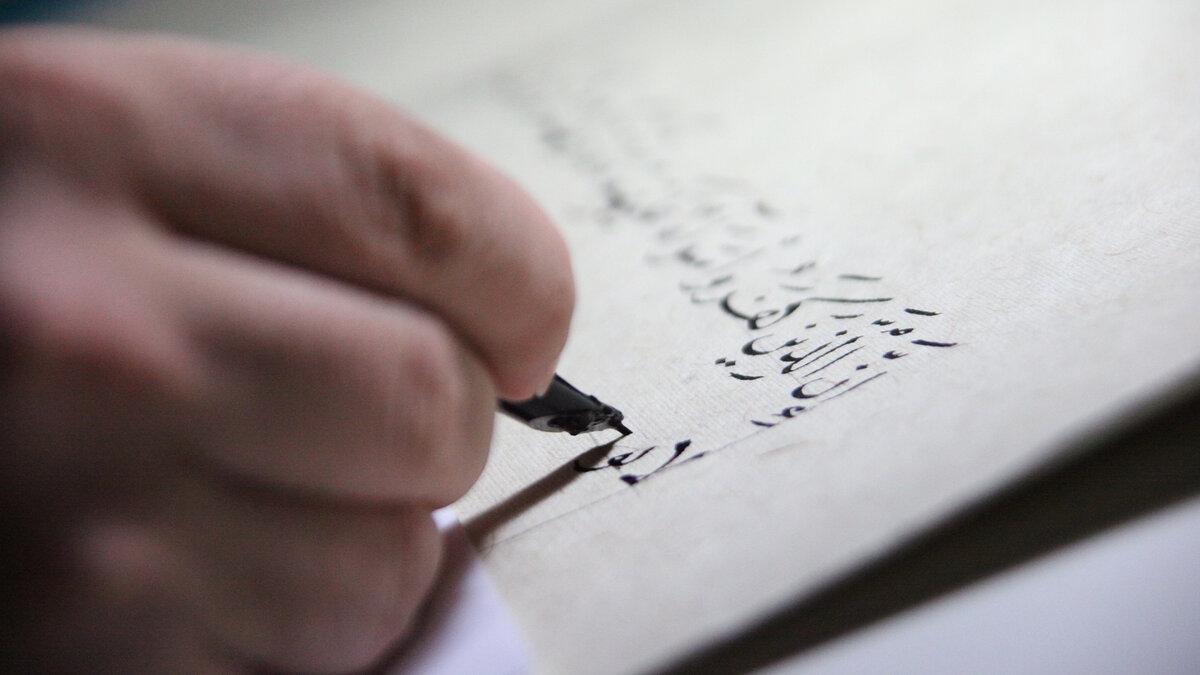 Всевышний принимает дела только если они являются искренними и благими.