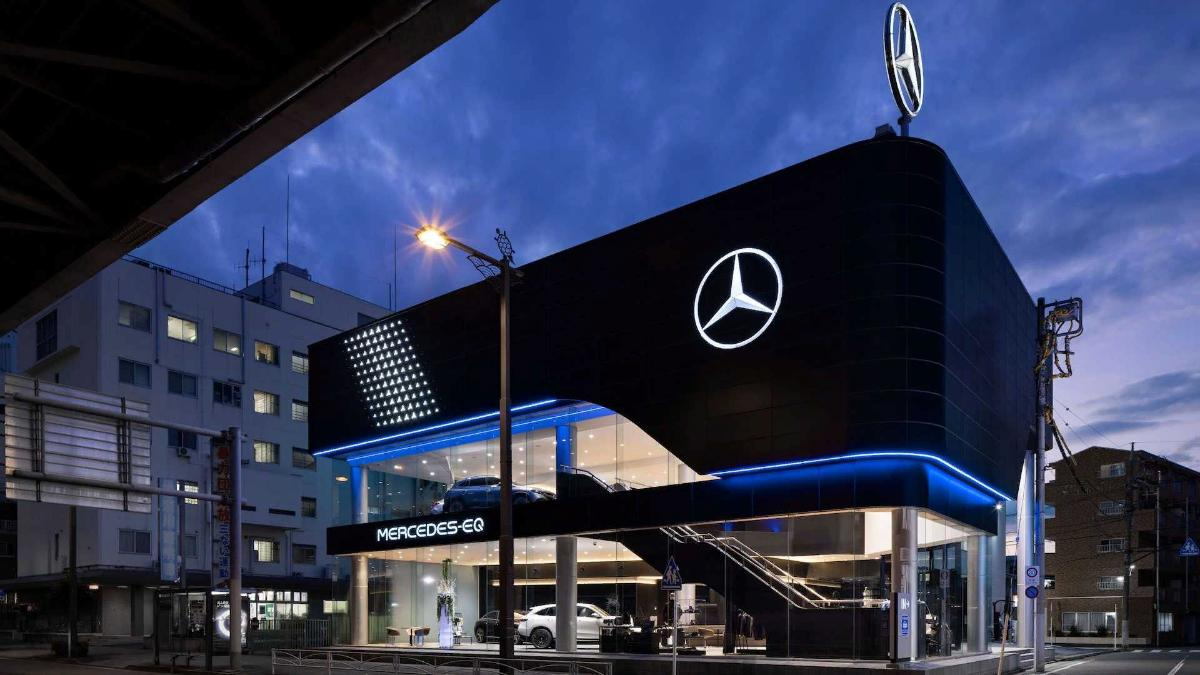 Mercedes-Benz продаёт все свои автосалоны в Германии и филиал в Штутгарте |  iXBT.com | Дзен