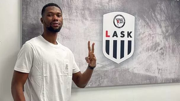    Давыдов удивил выбором лучшего футболиста России, Карпину везут Умара Сако, Гладилин выделил слабость «Спартака» Фото #1