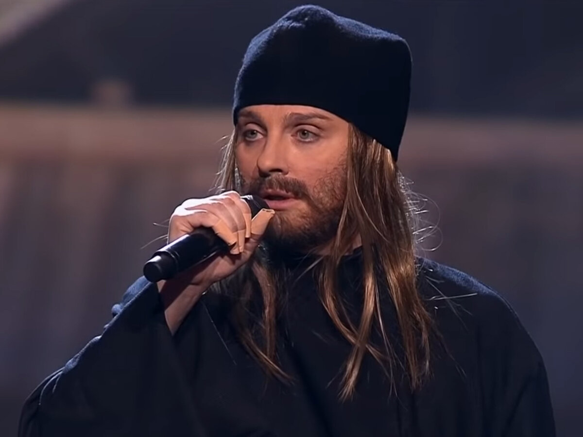 Кто поет миллион чувств. A million on my soul. Текст песни миллион алых роз. One million песня. Найти песню миллион.