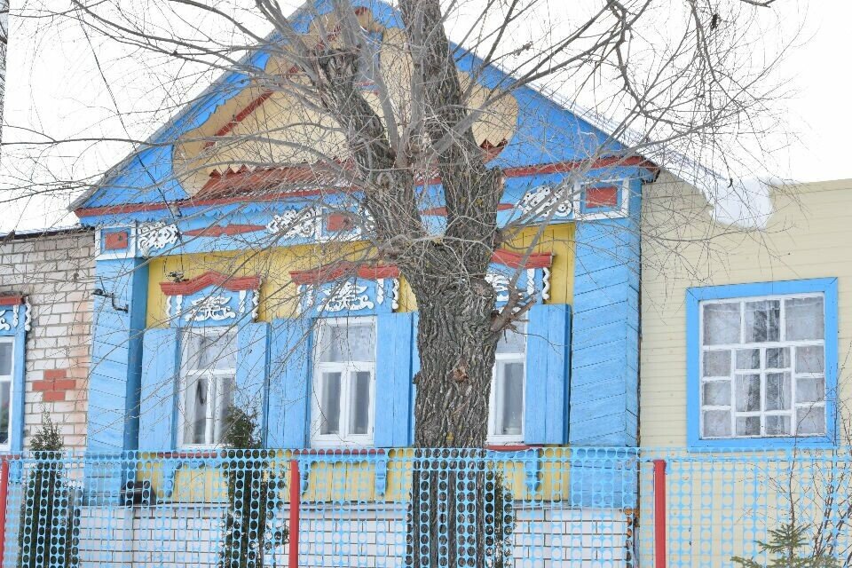 Деревенский какое прилагательное. Полная или краткая форма качественных прилагательных. Разряды прилагательных притяжательные. Образуйте от имен существительных однокоренные имена прилагательные. Признаки качественных прилагательных 6 класс таблица.