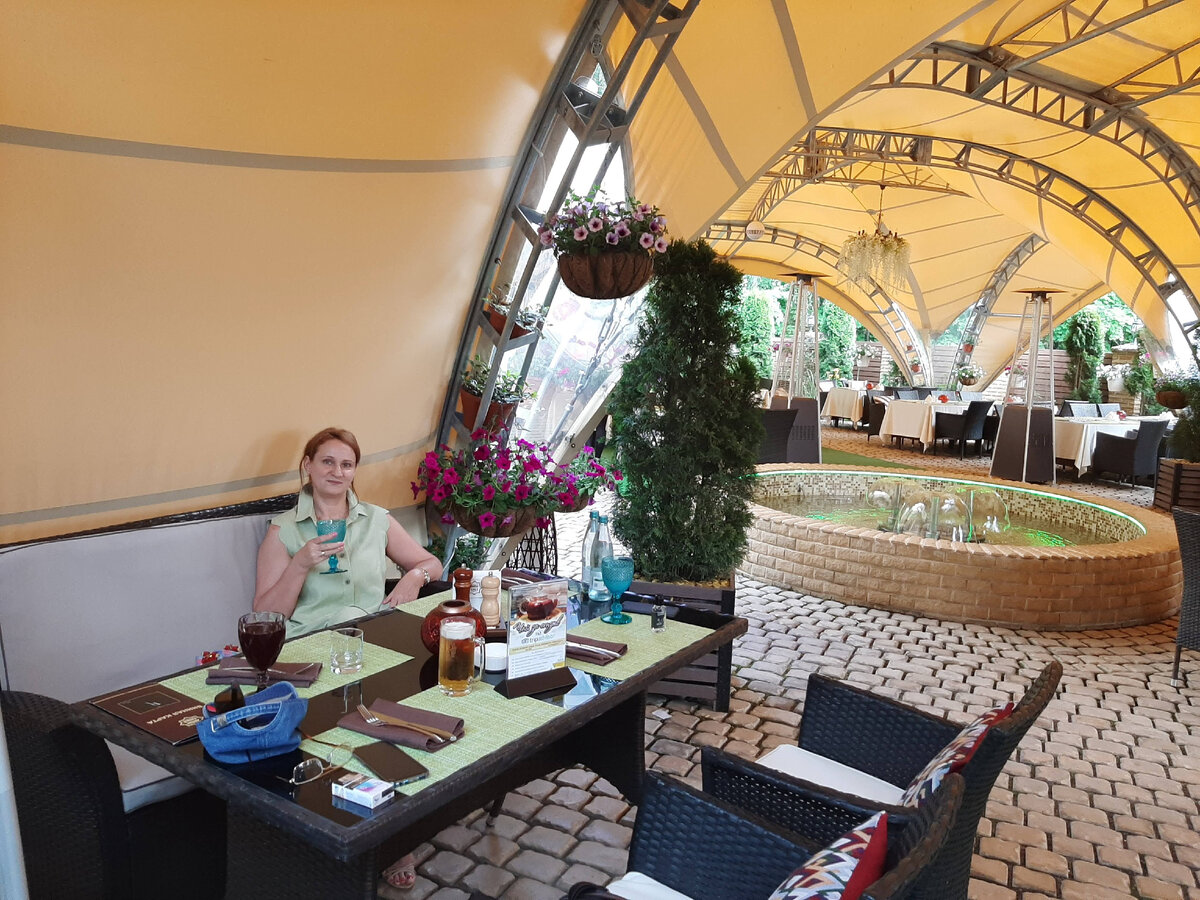 кафе друже. хот доги 8956 питер. кафе друже. Oblomoff food жуковского 18. кафе друже.