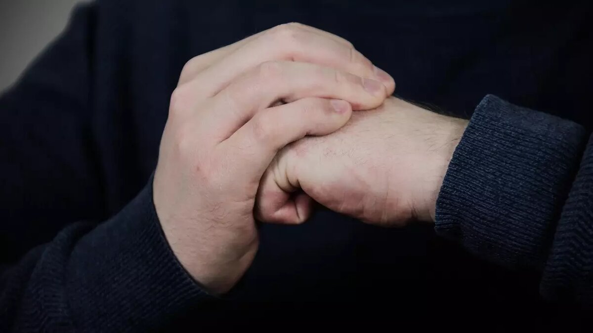     Движение «Ветераны России» предлагает ставить на учет всех украинцев, которые получили российское гражданство. С такой инициативой общественники выступили после того, как выходец из этой страны организовал свою банду и начал терроризировать пол-Белгорода.