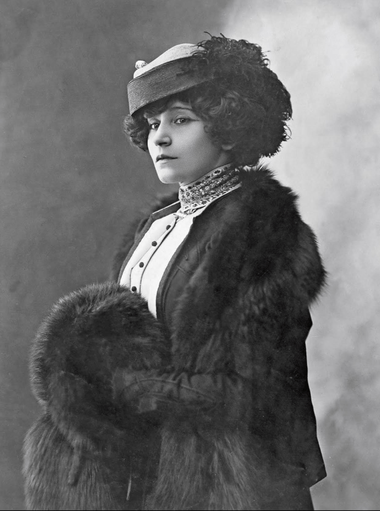 Источник: https://ru.m.wikipedia.org/wiki/%D0%9A%D0%BE%D0%BB%D0%B5%D1%82%D1%82