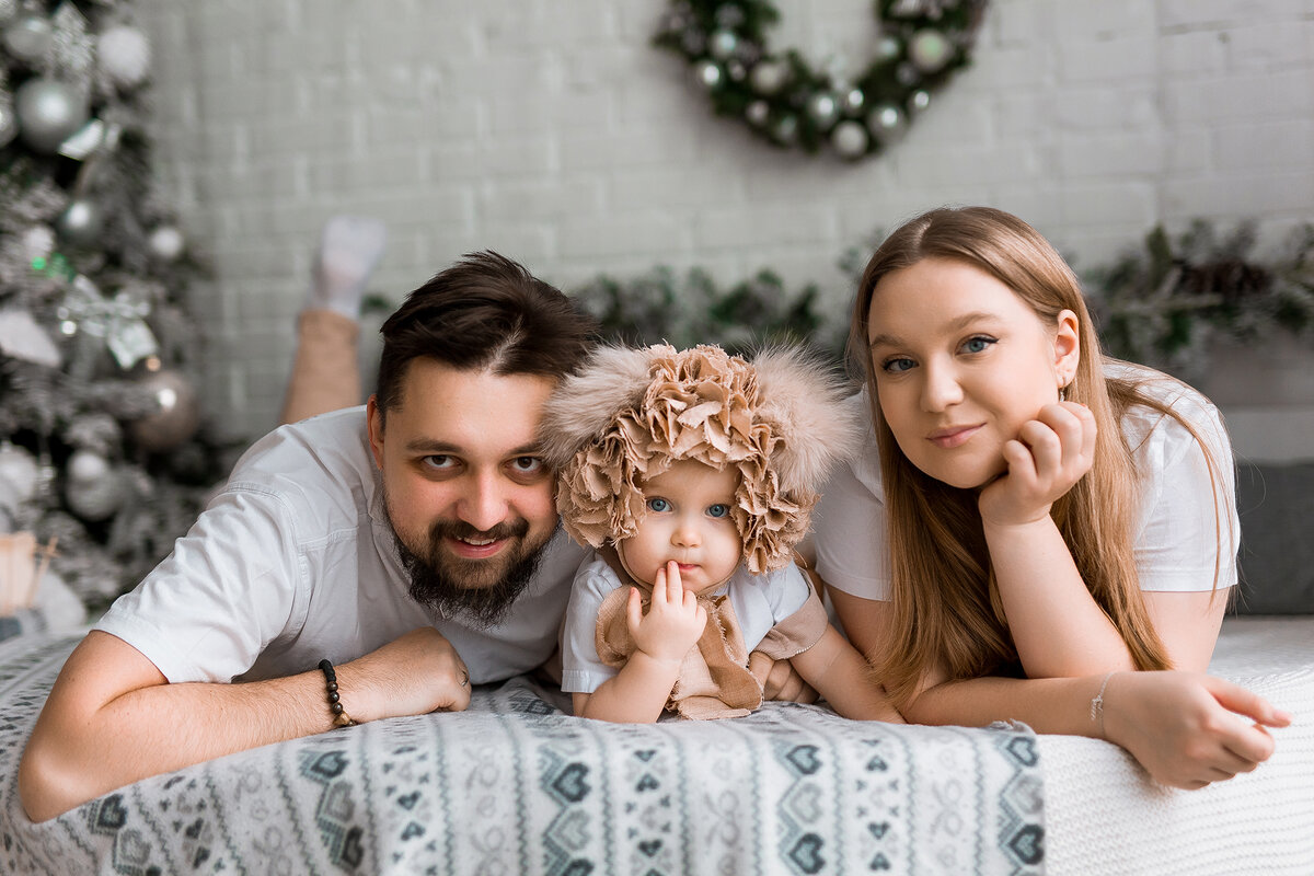 Долго думала, в какую статью поместить наши новогодние фото.