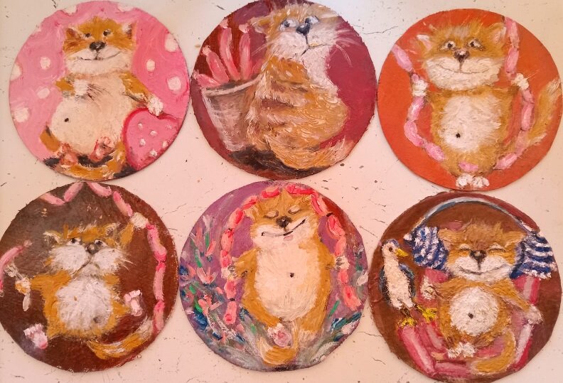 девушка размышляет. выбери картинку и узнай будущее. человек перед выбором. выбранная картинка расскажет. сложная ситуация.