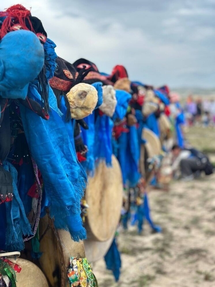 шаманы бурятии золото тенгери. шаманы бурятии тенгери. шаманы бурятии тэнгэри. агинское шаманы мунхэ тэнгэри. тэнгэри улан-удэ шаманский.