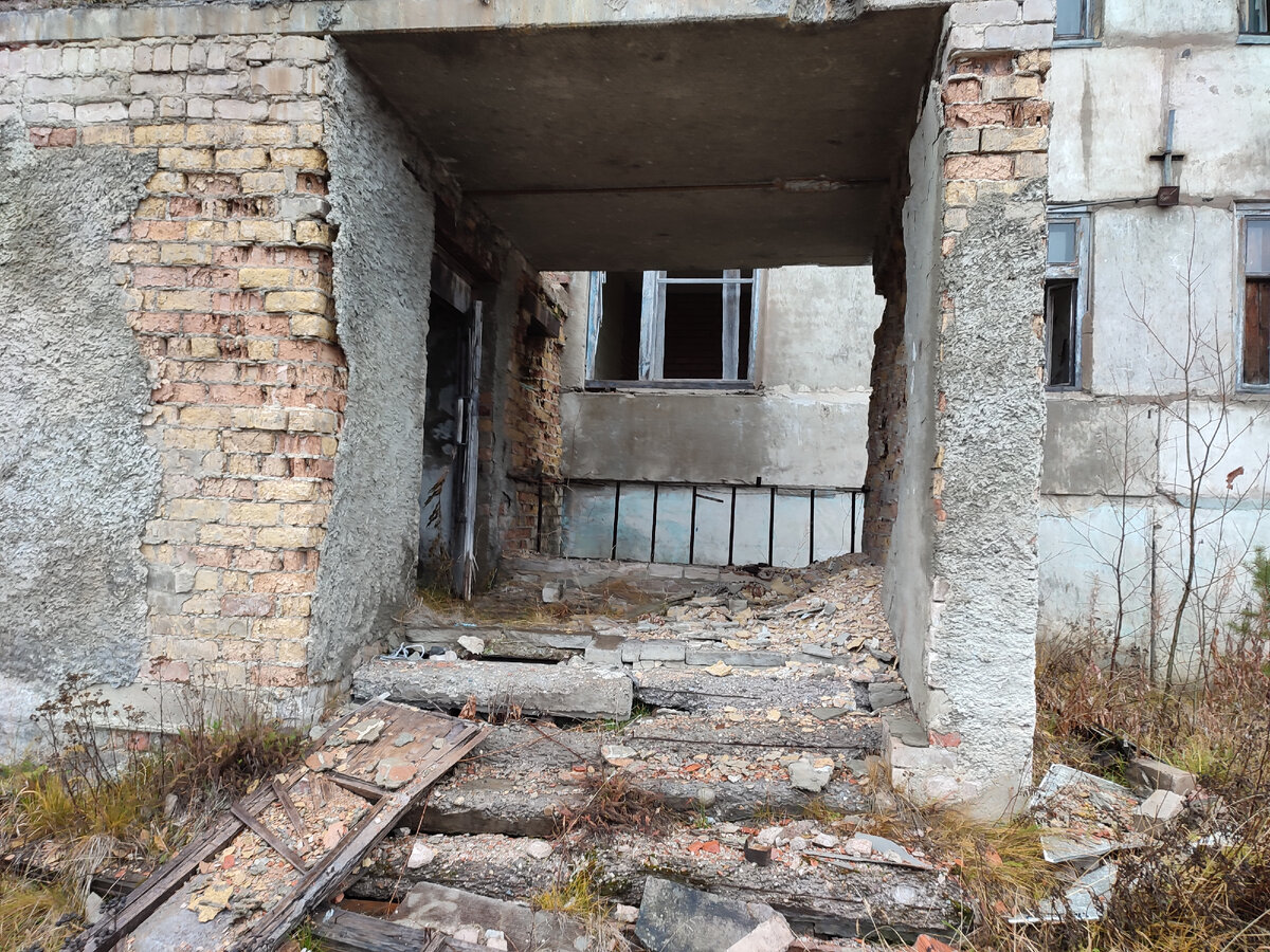 артиллерийская улица пушкин. здание офицерского собрания артиллерийской школы царское село. немецкая казарма второй мировой. фабрика в городе реутов. двуярусные кровати в арми.