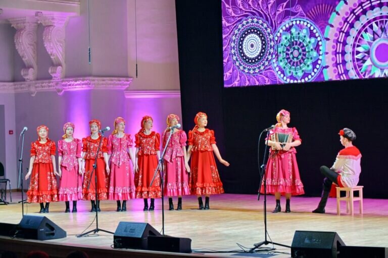    В Оренбуржье проходит фестиваль народного творчества «Обильный край, благословенный!» Андрей Севостьянов