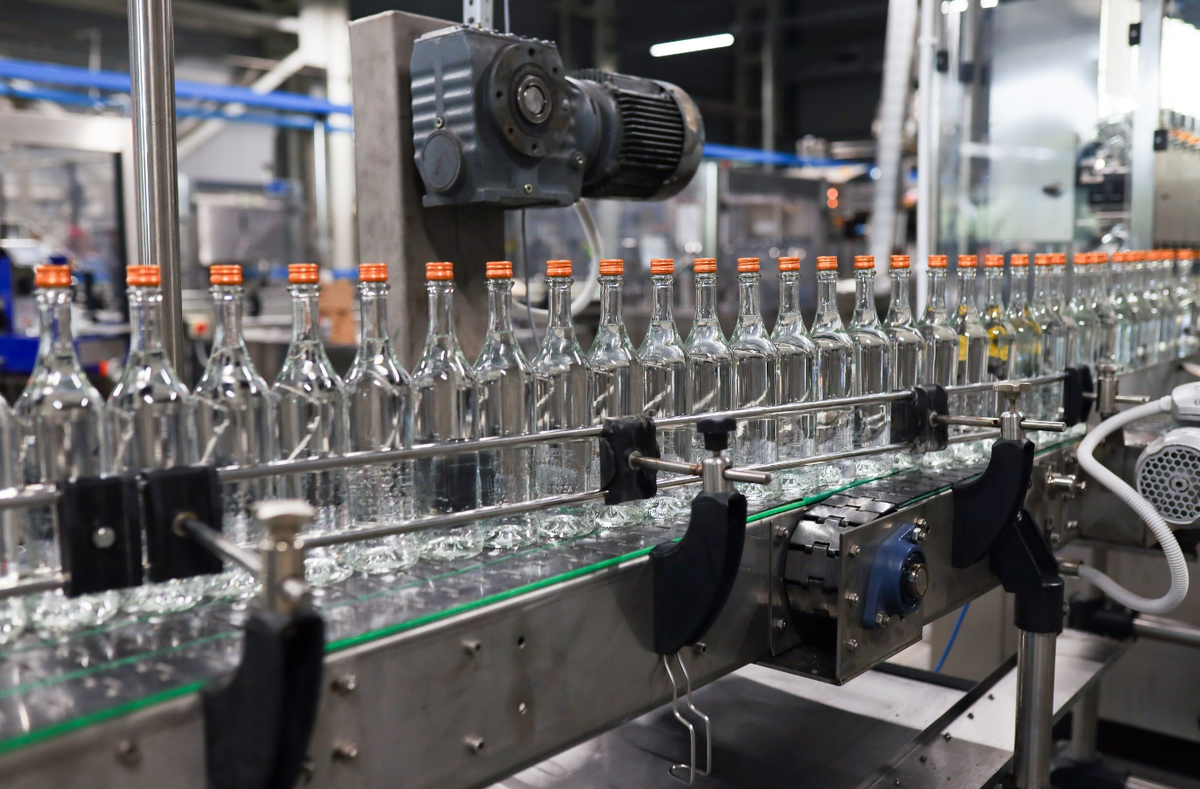 Разные марки настоек, водки и ликёров могут производиться на одном ЛВЗ, но, в зависимости от технологии производства, могут обладать совершенно разными органолептическими свойствами