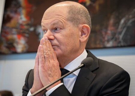    Немцы обвинили правительство Шольца в раскалывании общества