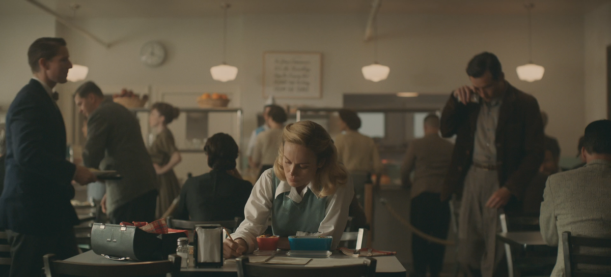 дети на уроке химии. урок химии. первый урок химии. уроки химии описание серий. ученики в лаборатории.