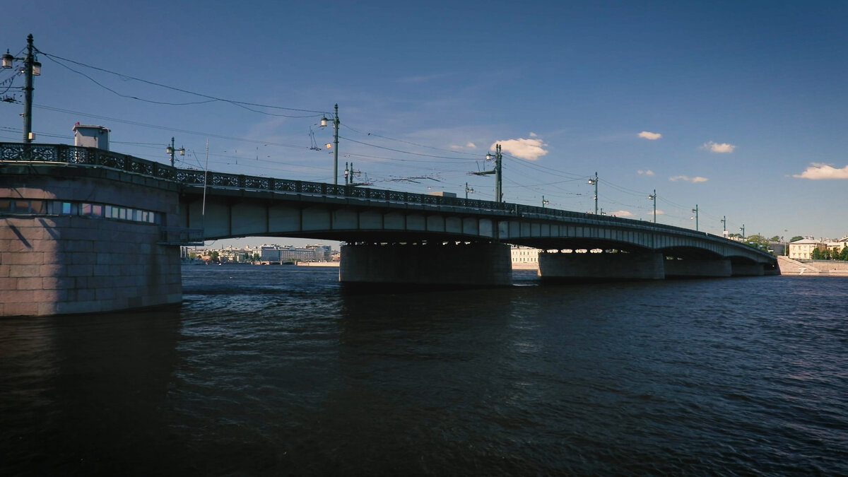 сообщение о мосте в санкт-петербурге кратко. аничкин мост в санкт-петербурге. дворцовый мост ротонды. санкт-петербург разводной мост информация. достопримечательности санкт петербурга разводной дворцовый мост.