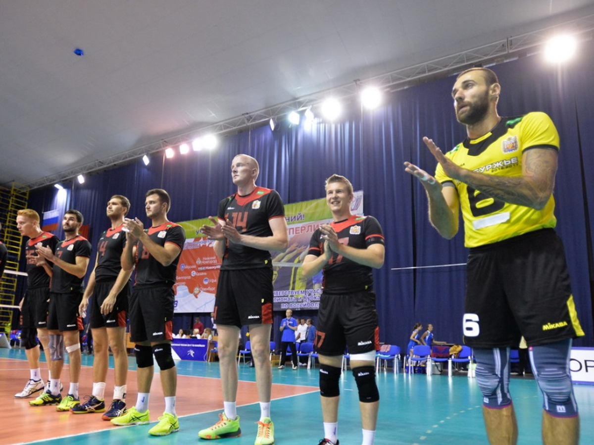    Волейболисты "Нефтяника"© Фото : Официальный сайт ВК «Нефтяник»
