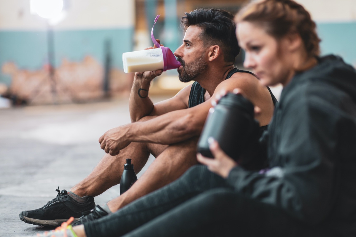 Пьют ли протеин во время тренировок