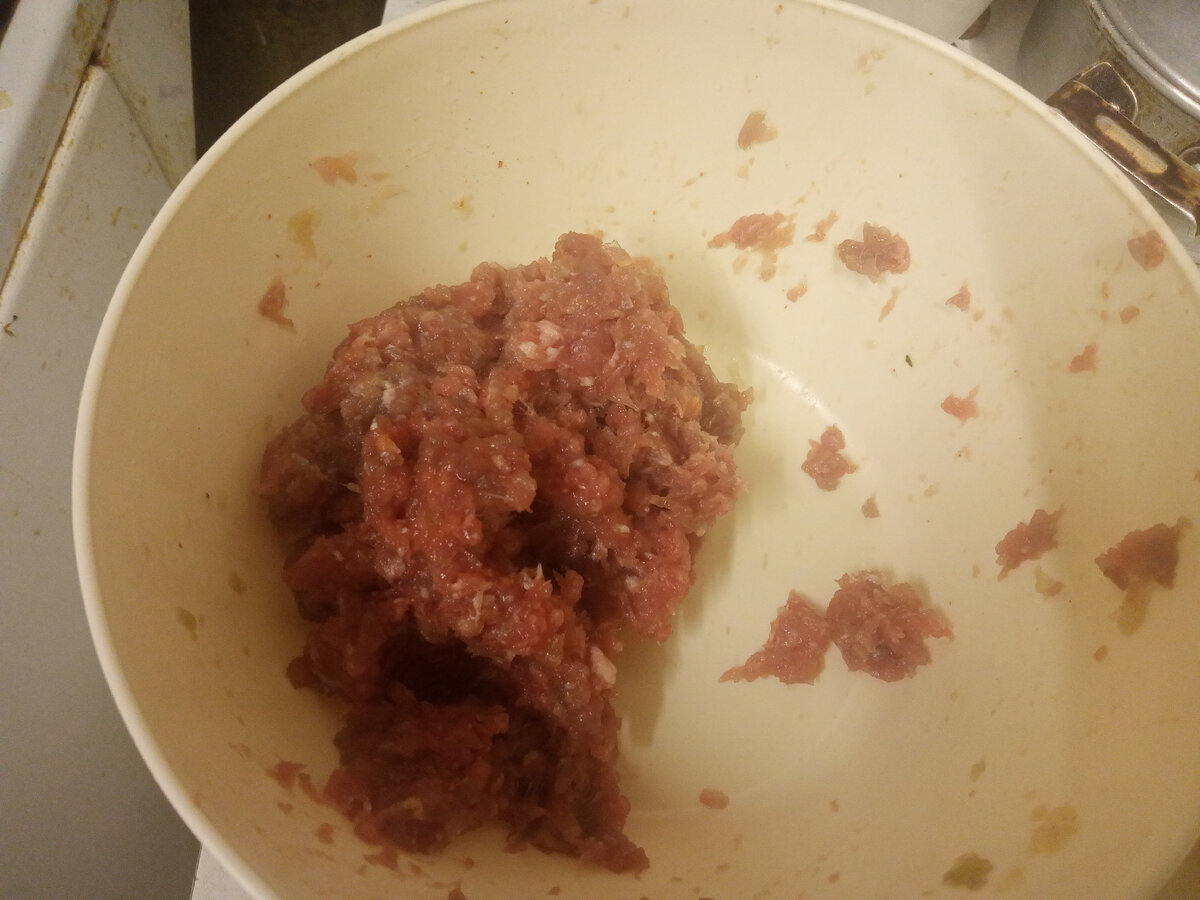 Подготовка беляшей.
