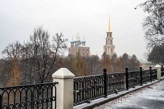    В Рязани жители пожаловались на запах «гари и тухлятины»