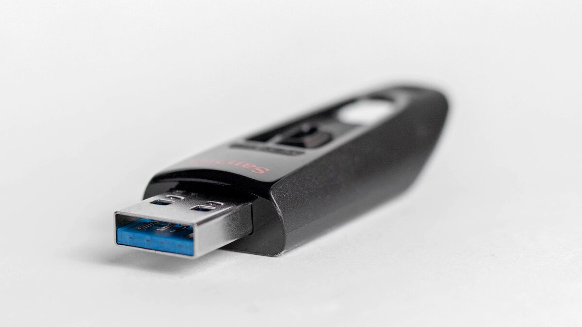 5 главных недостатков USB флешки | Блог системного администратора | Дзен