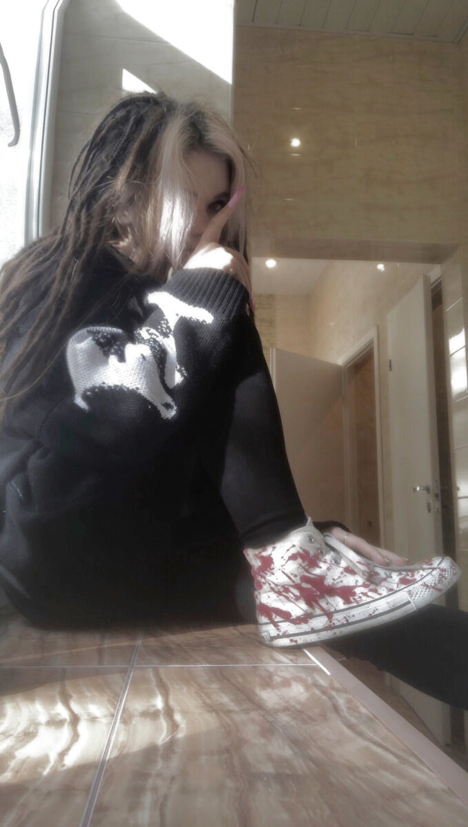 Боди майка телесного цвета. Боди нейтральность. Бодипозитивные женщины в купальнике. Модель плюс сайз тесс холидей. Стандарты красоты иллюстрации.