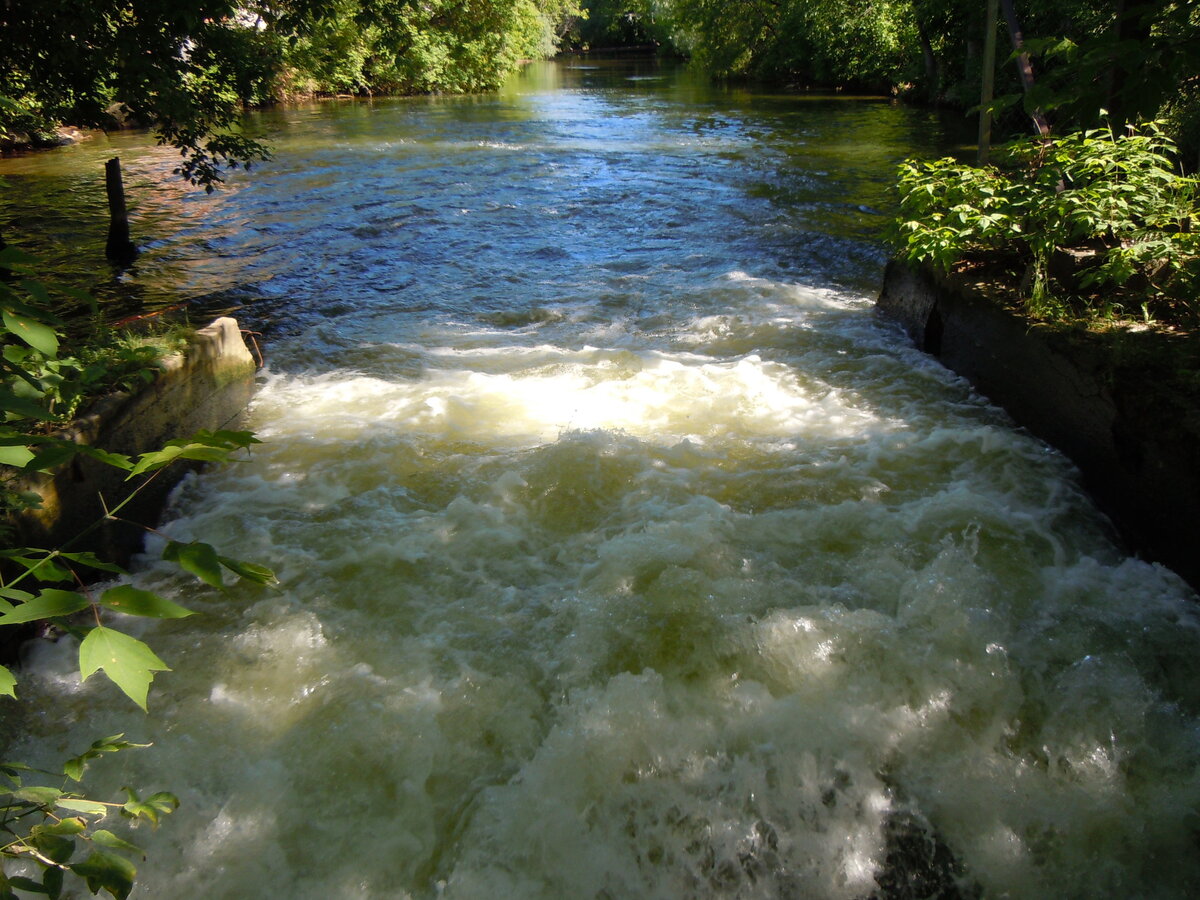 Автор фото Иван С. Источник https://yandex.ru/maps/43/kazan/?l=pht&ll=49.127412%2C55.755270&photos%5Bid%5D=bQGms8OmlAxotsunrz6yzQ&photos%5Boid%5D=img_128659992%3A939060&photos%5Bpoint%5D=49.128288%2C55.755226&z=18.4