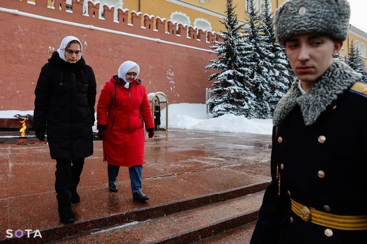 путь домой тиллман. путь домой фильм 2010. путь домой фильм про собаку. джона хауэр-кинг фильмы. джона хауэр-кинг голый.