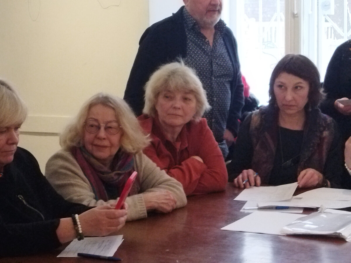 Члены выставкома: Ирина Покладова-Архангельская, Елена Ненанстина