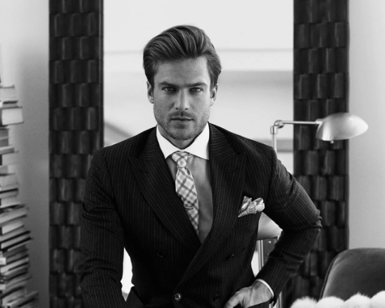 Начало Идею для этого рассказа мне подкинула читательница по имени Татьяна, которая находится на Дзен под ником: Ruslan Botashev. -Доброе утро, 5'А'! - произнёс Станислав Андреевич войдя в класс.-10