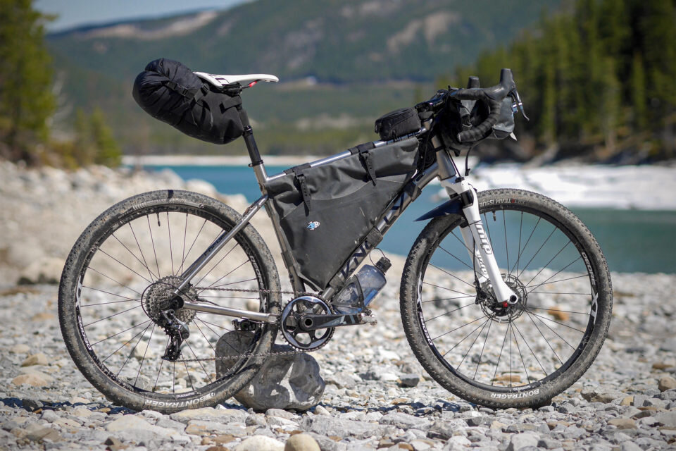 Гревел укомплектованный сумками (bikepacking)